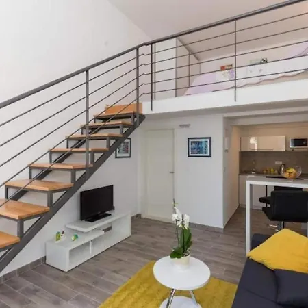 Pomet Superior Apartment *