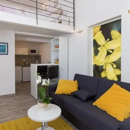 Pomet Superior Apartment *