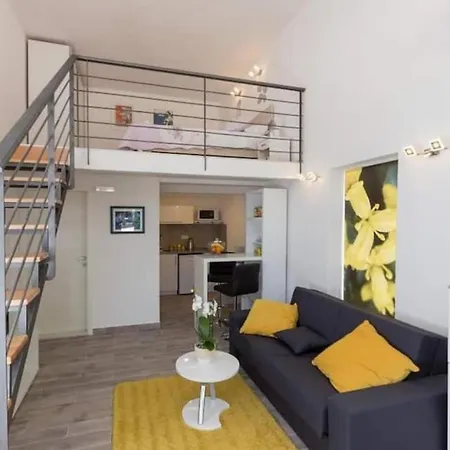 Pomet Superior Apartment *